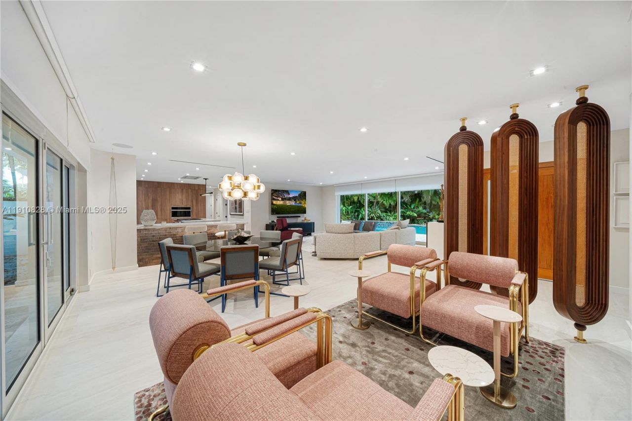 1075 NE 99th St, Miami Shores, FL 33138 Photo