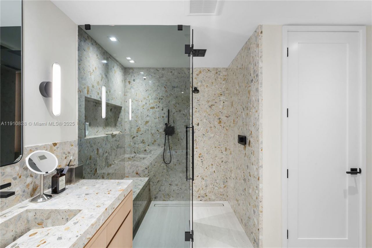 1075 NE 99th St, Miami Shores, FL 33138 Photo