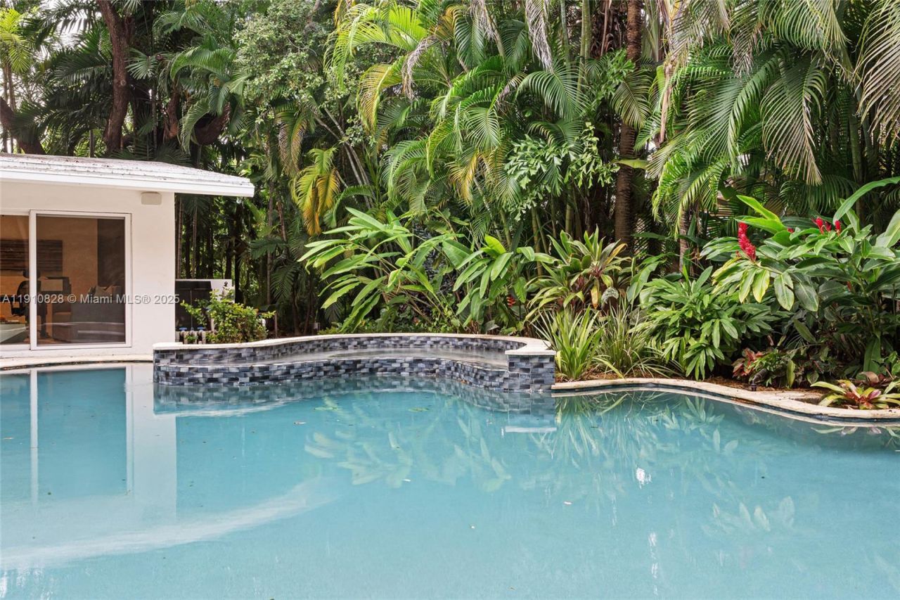 1075 NE 99th St, Miami Shores, FL 33138 Photo