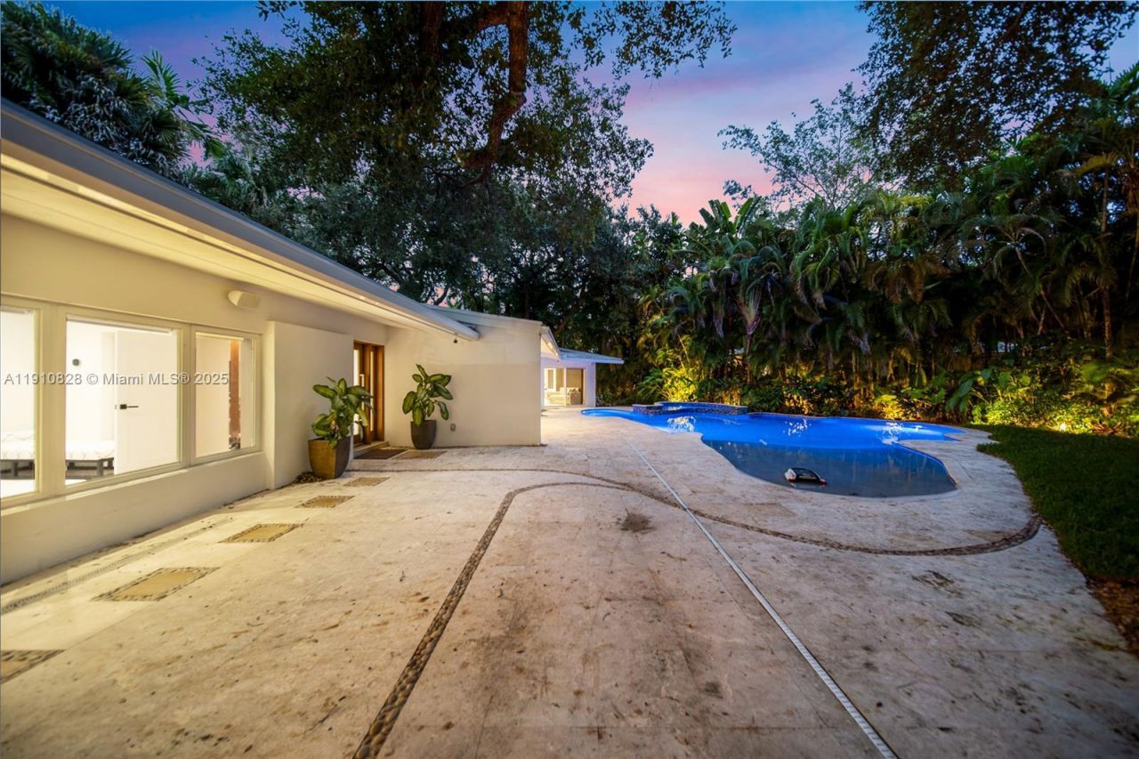 1075 NE 99th St, Miami Shores, FL 33138 Photo