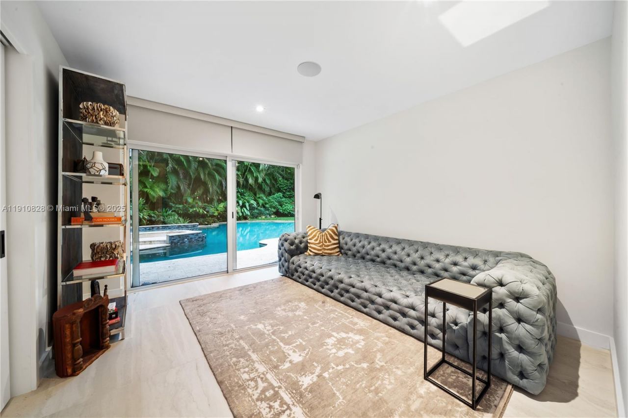 1075 NE 99th St, Miami Shores, FL 33138 Photo