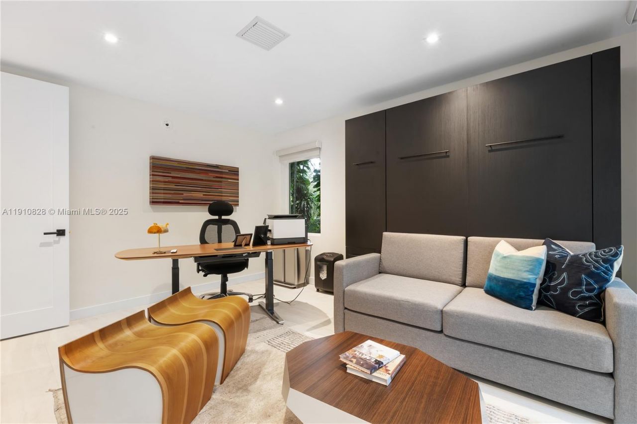 1075 NE 99th St, Miami Shores, FL 33138 Photo