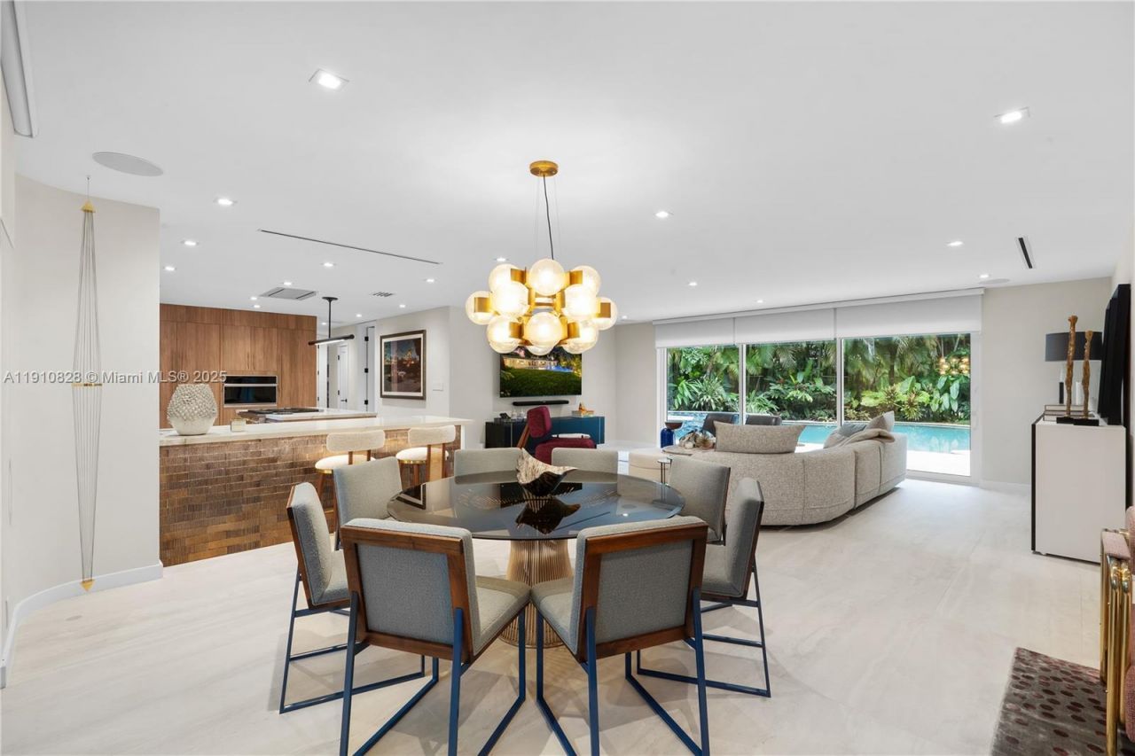 1075 NE 99th St, Miami Shores, FL 33138 Photo