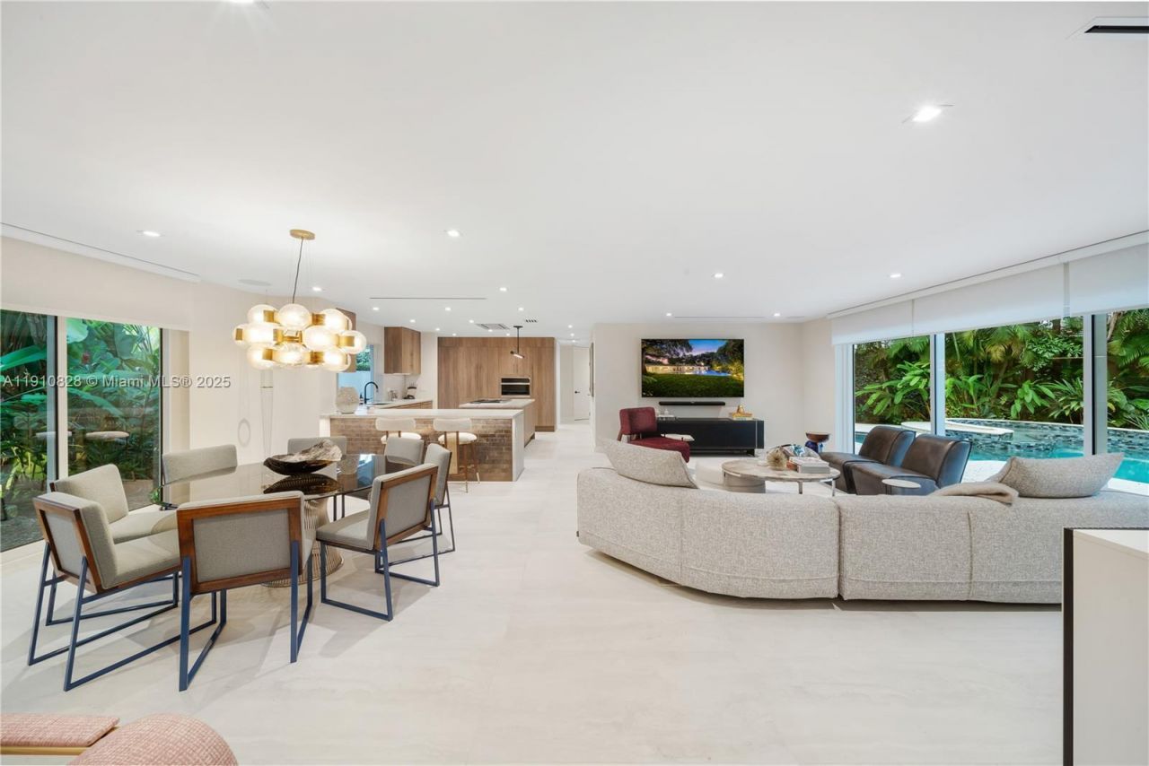 1075 NE 99th St, Miami Shores, FL 33138 Photo