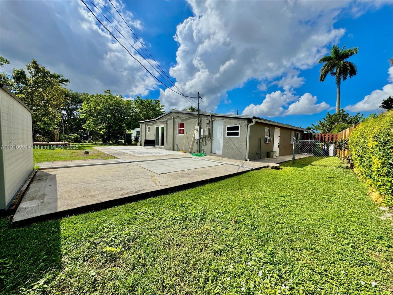 2462 NW 62nd Ter, Margate, FL 33063 Photo