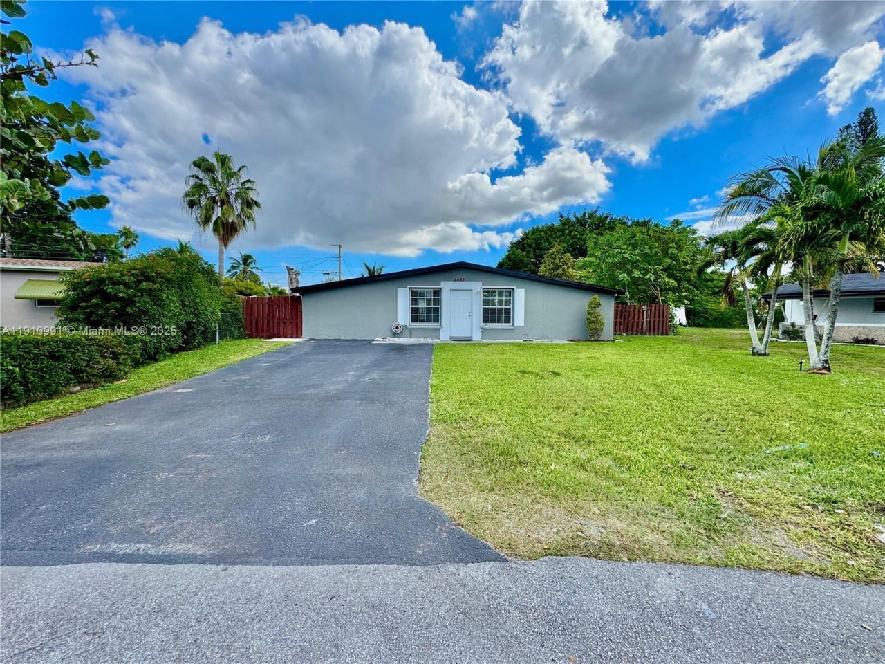 2462 NW 62nd Ter, Margate, FL 33063 Photo