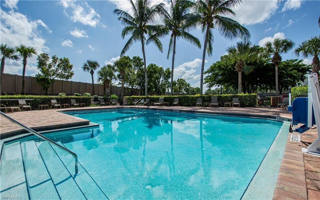 10109 Colonial Country Club Blvd, Unit 2404, Fort Myers, FL 33913 Photo