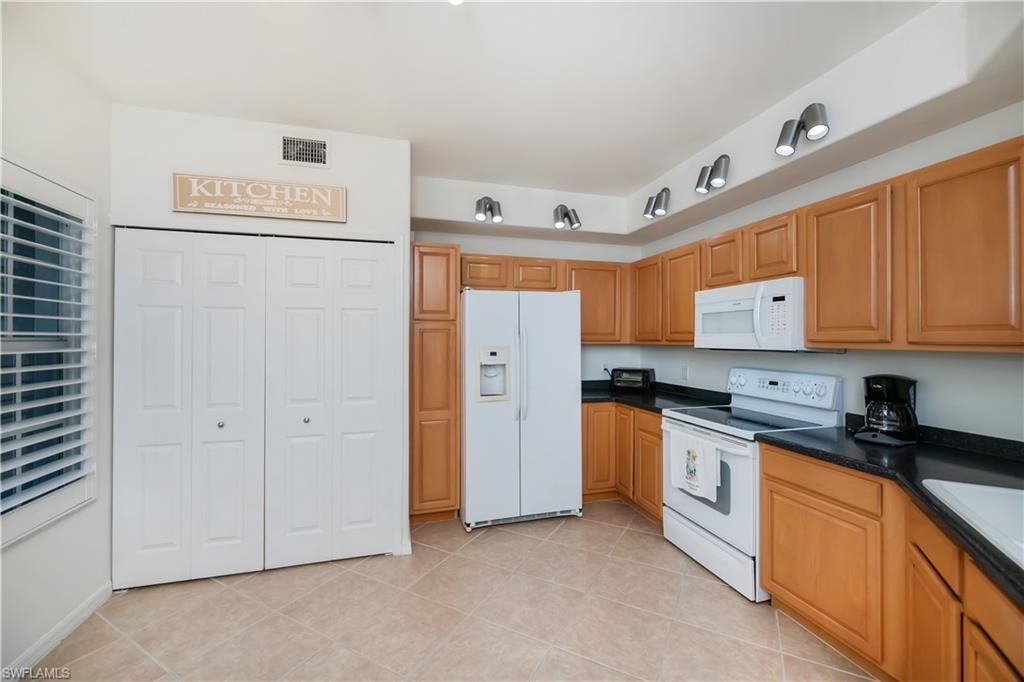 10109 Colonial Country Club Blvd, Unit 2404, Fort Myers, FL 33913 Photo
