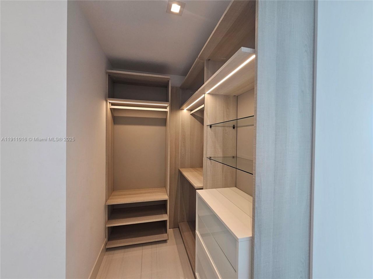 18975 Collins Ave, Unit 4605, Sunny Isles Beach, FL 33160 Photo