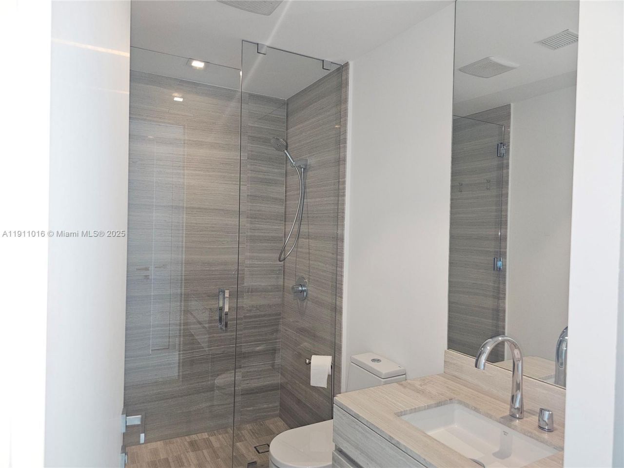 18975 Collins Ave, Unit 4605, Sunny Isles Beach, FL 33160 Photo