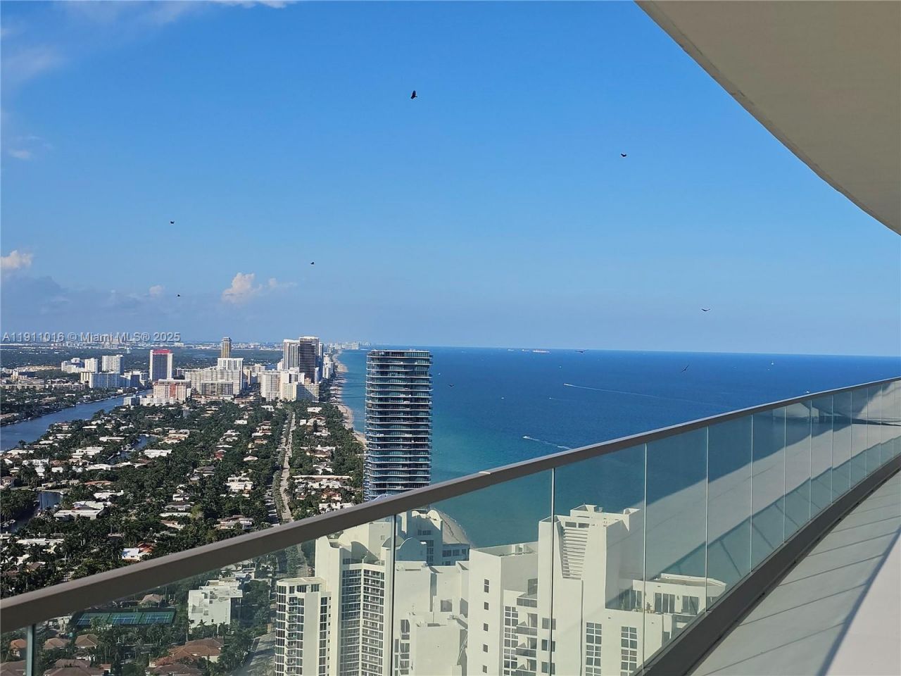 18975 Collins Ave, Unit 4605, Sunny Isles Beach, FL 33160 Photo