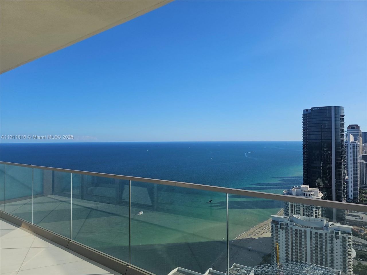 18975 Collins Ave, Unit 4605, Sunny Isles Beach, FL 33160 Photo
