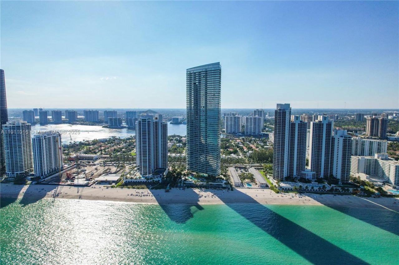 18975 Collins Ave, Unit 4605, Sunny Isles Beach, FL 33160 Photo