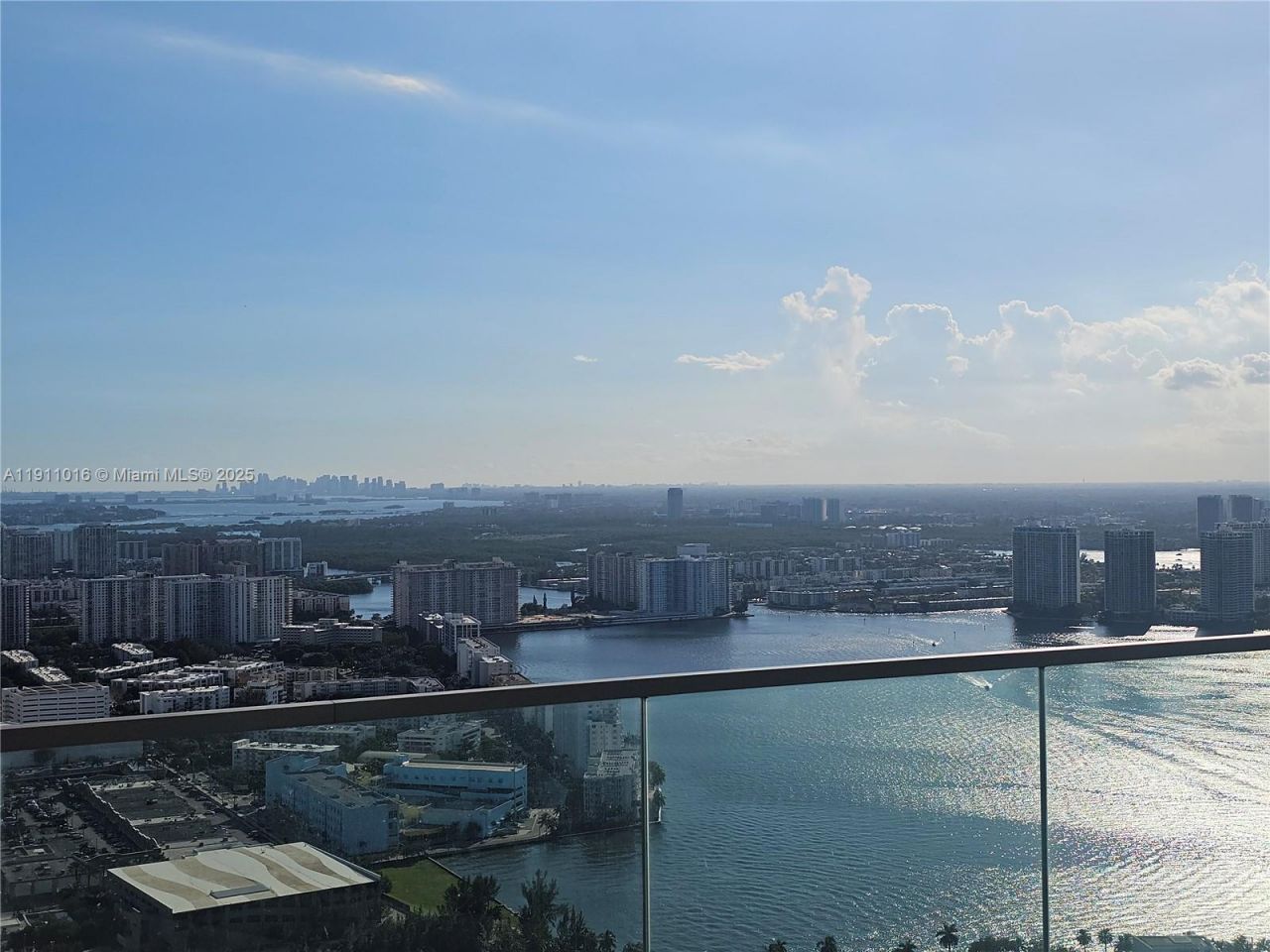 18975 Collins Ave, Unit 4605, Sunny Isles Beach, FL 33160 Photo