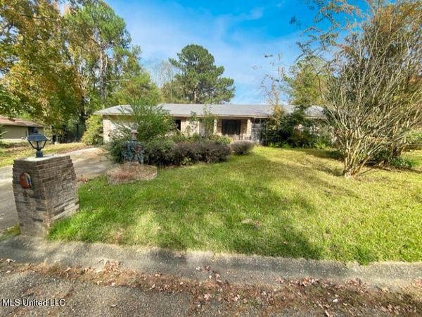 6505 Van Buren Road, Jackson, MS 39213