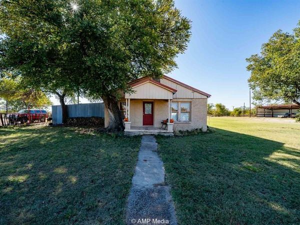 507 E Chestnut, Throckmorton, TX 76483