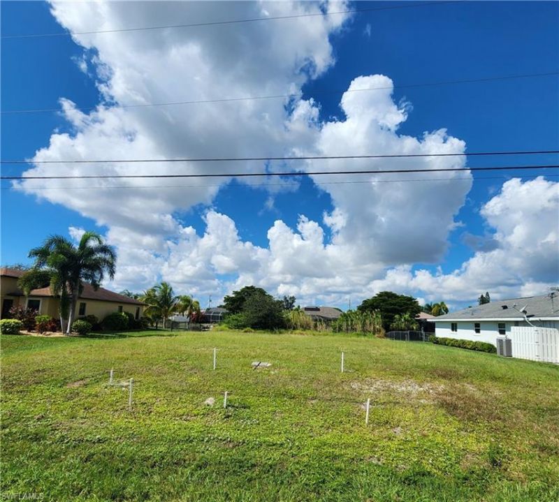 420 SE 9th Pl , Cape Coral, FL 33990 Photo