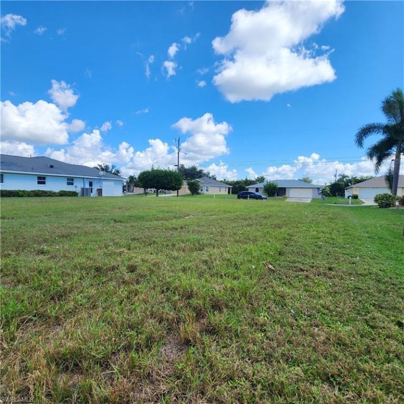 420 SE 9th Pl , Cape Coral, FL 33990 Photo