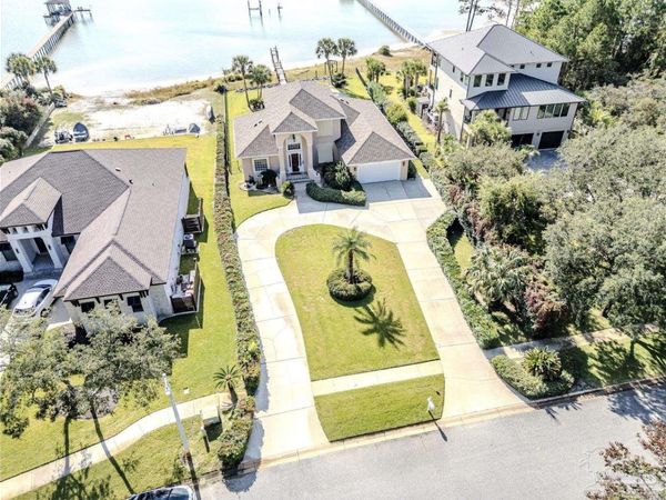 2012 Pritchard Pt, Navarre, FL 32566