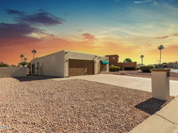26019 S PARKSIDE Drive, Sun Lakes, AZ 85248