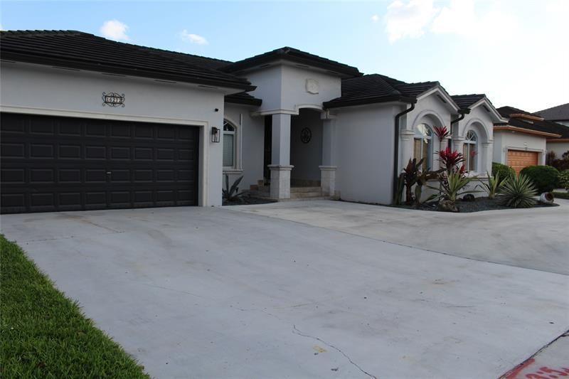 16272 SW 42nd Ter, Miami, FL 33185 Main Photo