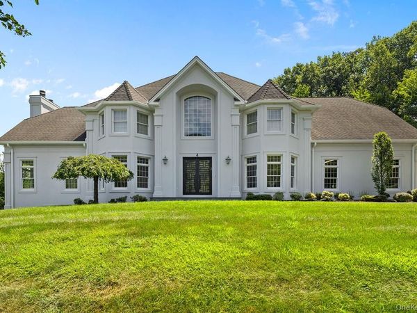 4 Beaver Pond Court, Stony Point, NY 10980