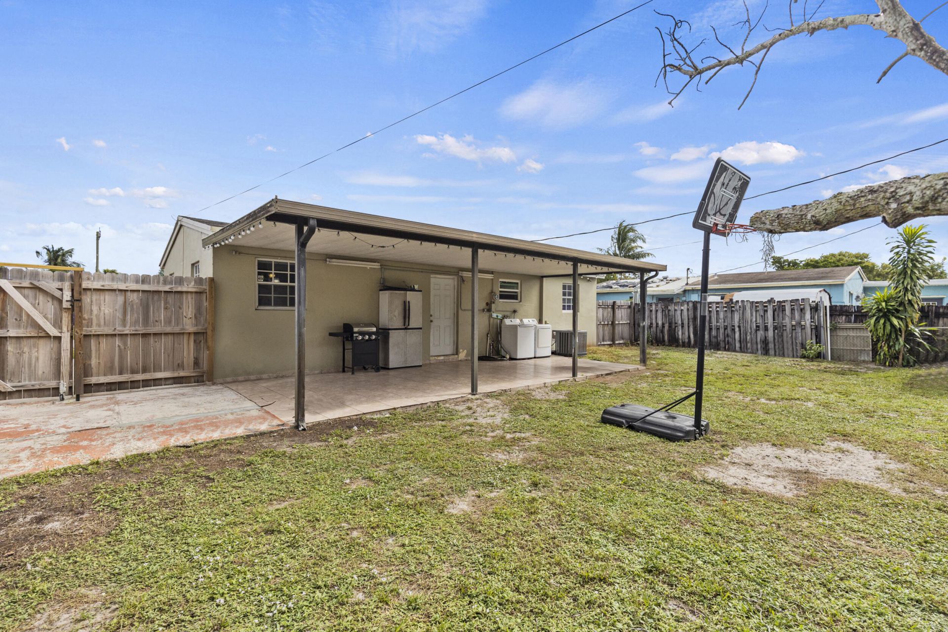 1400 N 70th Avenue, Hollywood, FL 33024 Photo