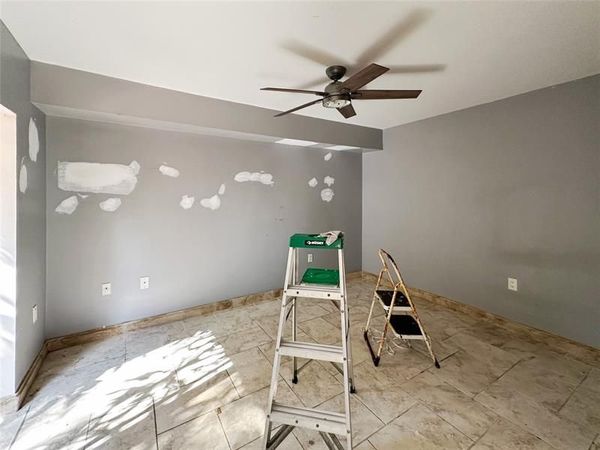 1700 Embassy Dr, Unit 402, West Palm Beach, FL 33401