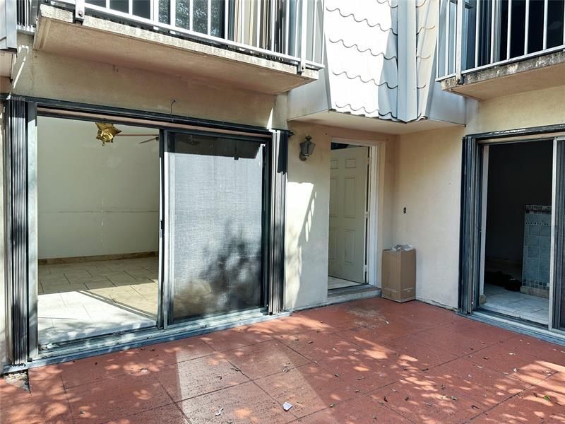 1700 Embassy Dr, Unit 402, West Palm Beach, FL 33401 Photo