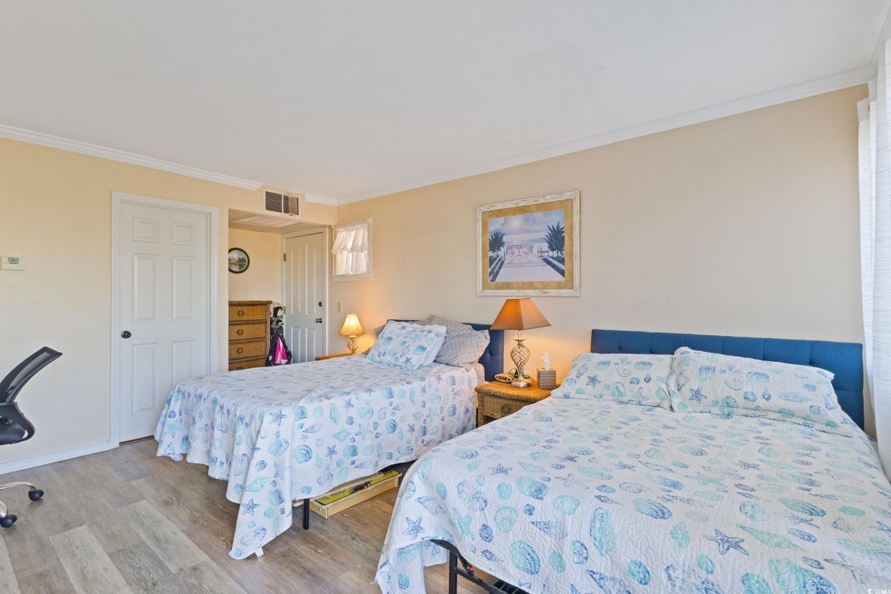 1025 Plantation Dr. Photo 16