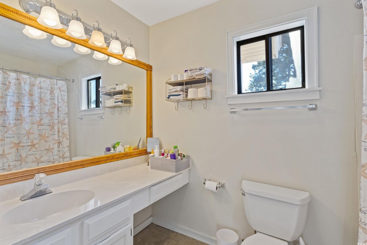 1025 Plantation Dr. Photo 19