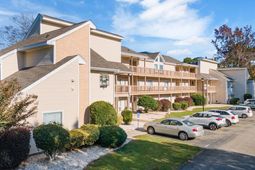 1025 Plantation Dr. photo 4