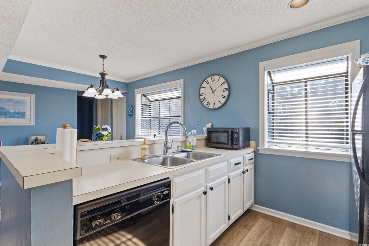 1025 Plantation Dr. Photo 9