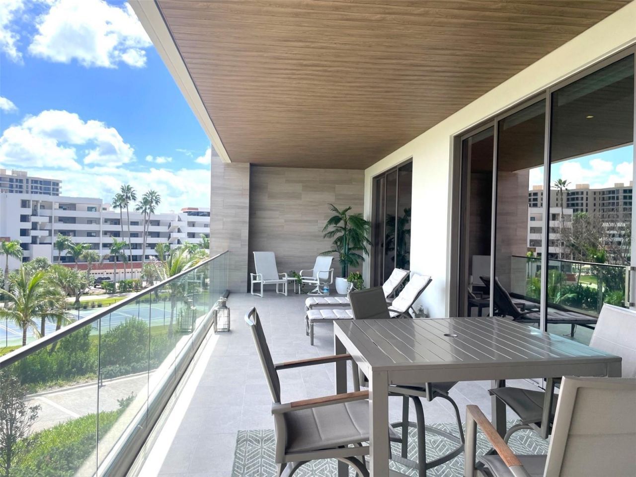 1581 Gulf Of Mexico Drive, Unit 307, Longboat Key, FL 34228 Photo