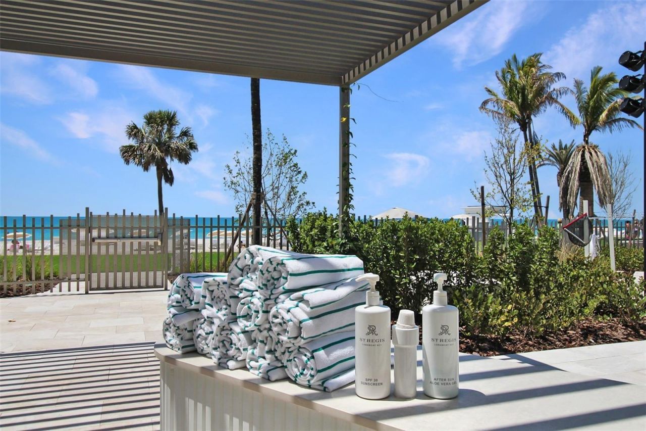 1581 Gulf Of Mexico Drive, Unit 307, Longboat Key, FL 34228 Photo