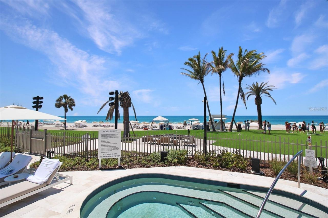1581 Gulf Of Mexico Drive, Unit 307, Longboat Key, FL 34228 Photo