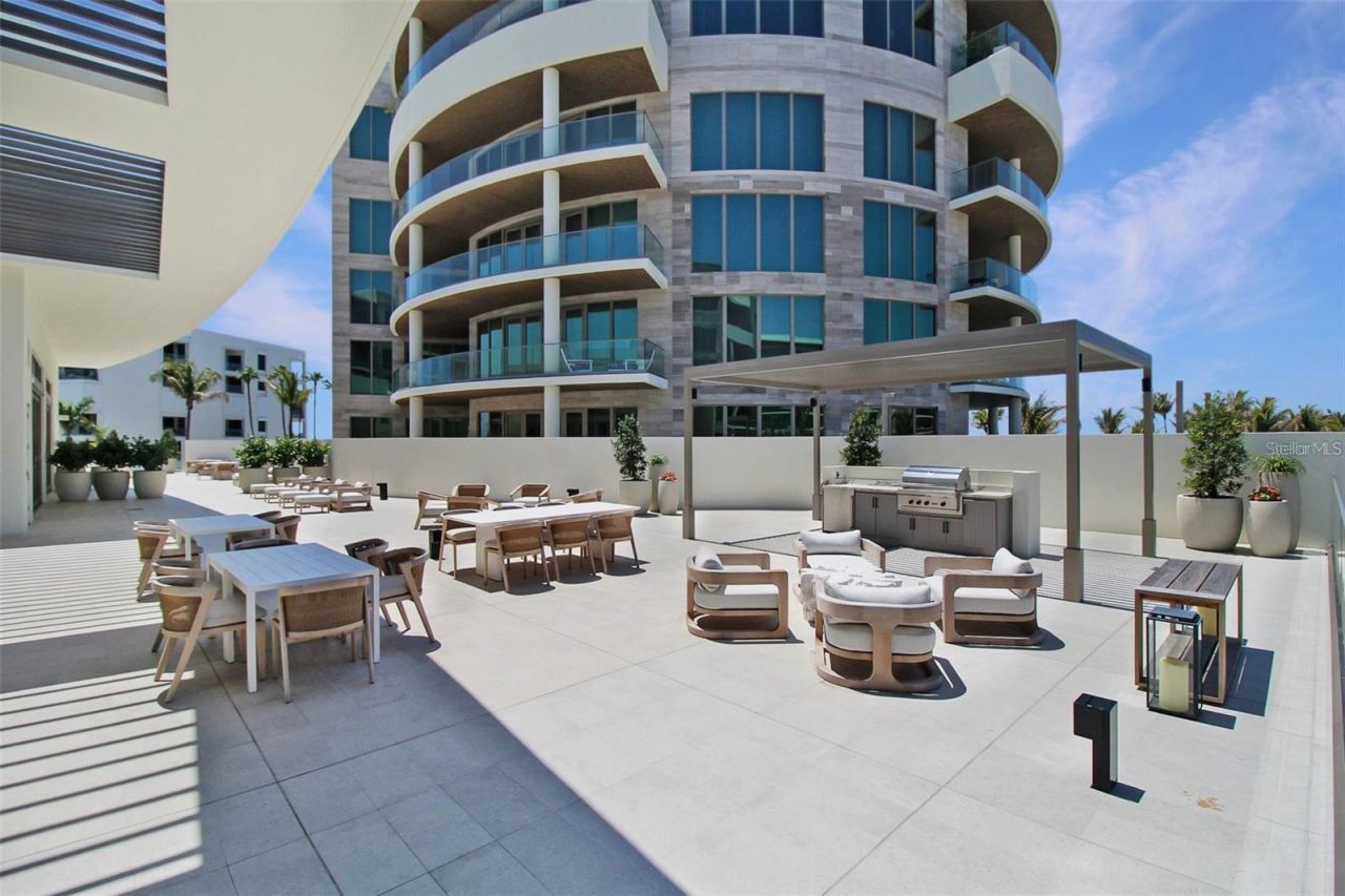 1581 Gulf Of Mexico Drive, Unit 307, Longboat Key, FL 34228 Photo
