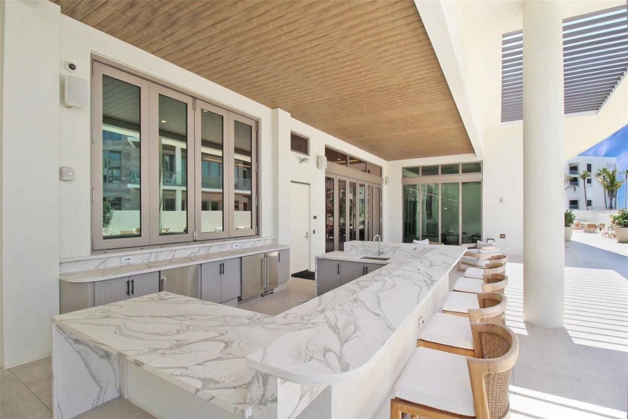 1581 Gulf Of Mexico Drive, Unit 307, Longboat Key, FL 34228 Photo