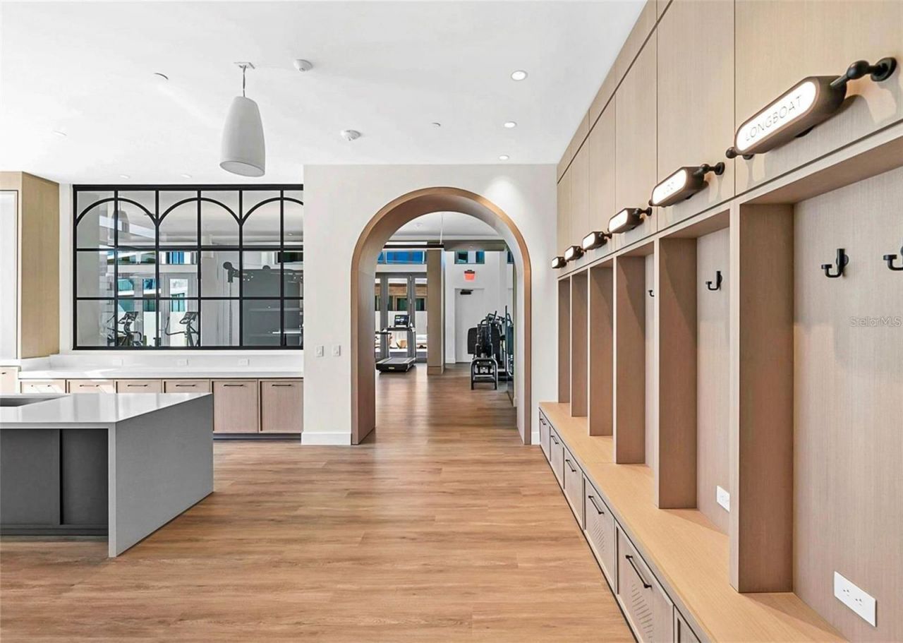 1581 Gulf Of Mexico Drive, Unit 307, Longboat Key, FL 34228 Photo