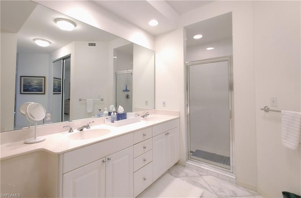 400 Flagship Dr, Unit 704, Naples, FL 34108 Photo