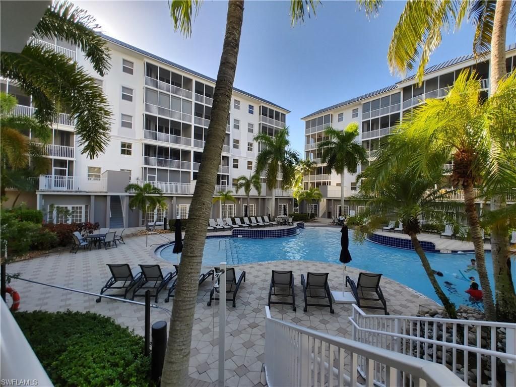 400 Flagship Dr, Unit 704, Naples, FL 34108 Photo
