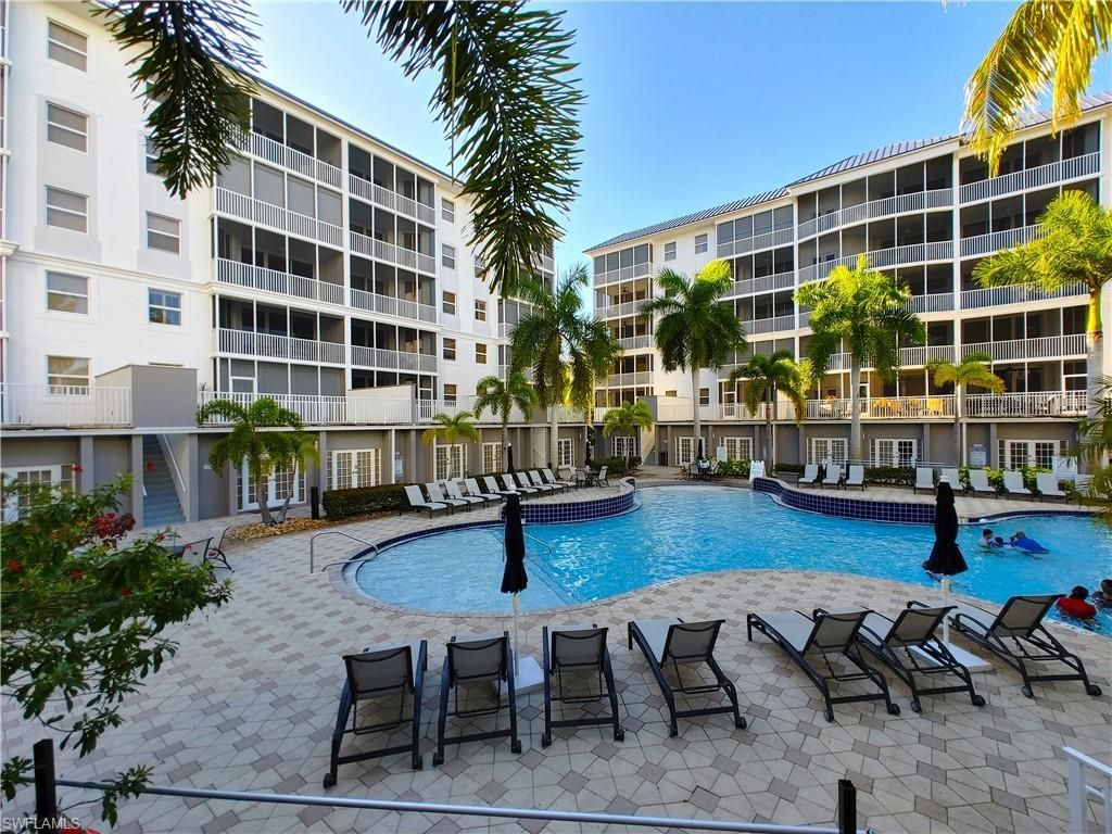 400 Flagship Dr, Unit 704, Naples, FL 34108 Photo