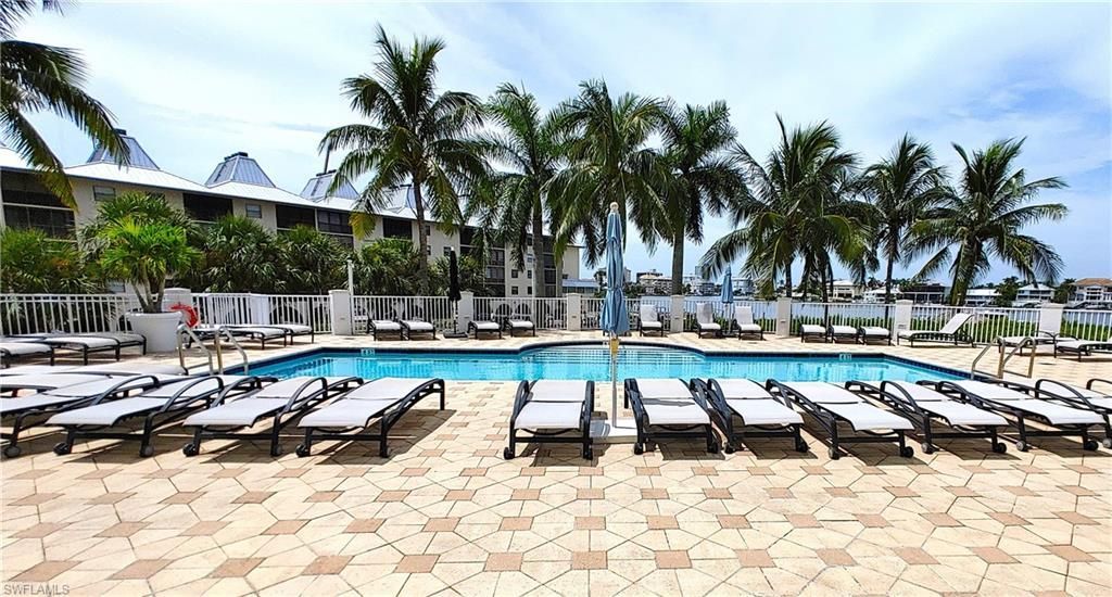 400 Flagship Dr, Unit 704, Naples, FL 34108 Photo