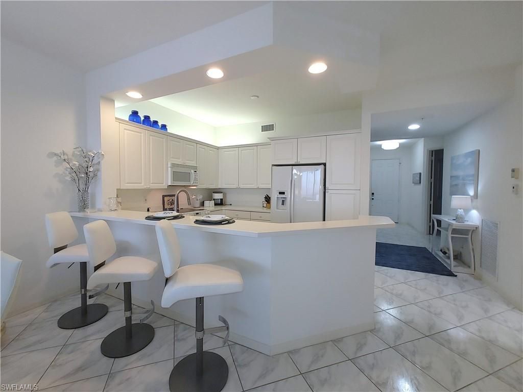 400 Flagship Dr, Unit 704, Naples, FL 34108 Photo