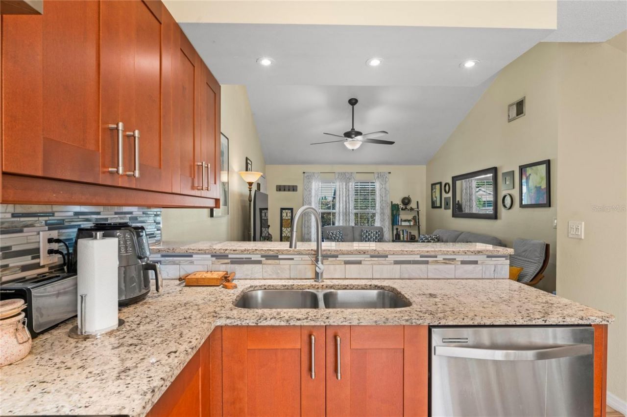 6424 Spring Flower Drive, Unit 24, New Port Richey, FL 34653 Photo