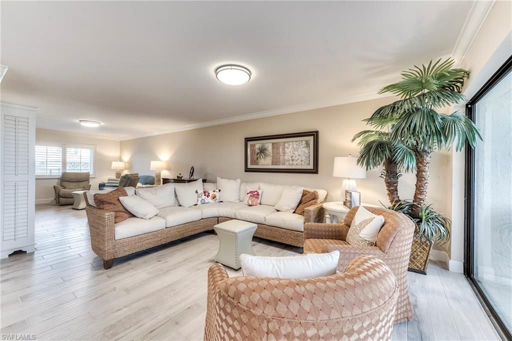 1605 Middle Gulf Dr, Unit 115, Sanibel, FL 33957 Photo