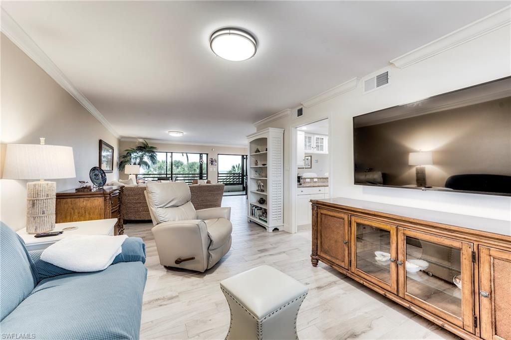 1605 Middle Gulf Dr, Unit 115, Sanibel, FL 33957 Photo