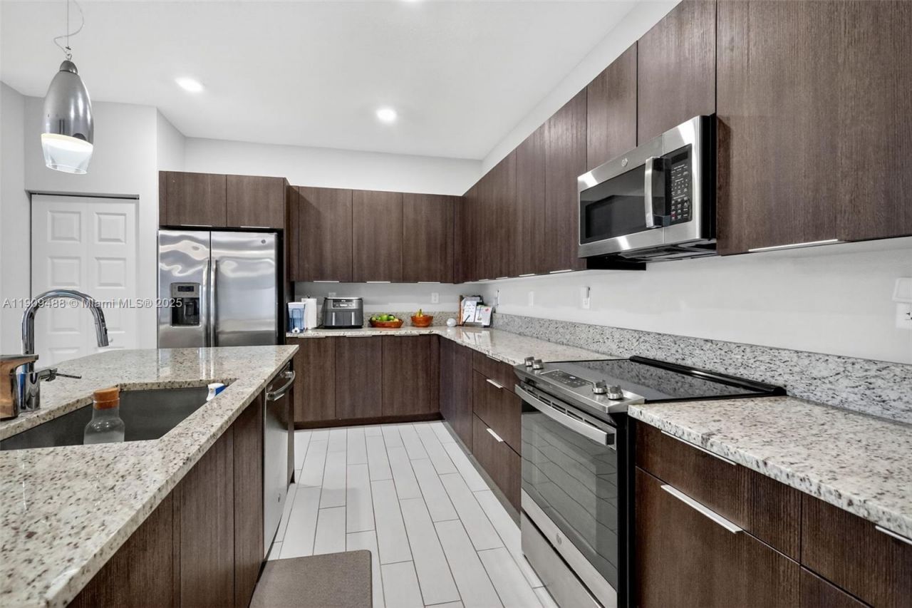 4740 NW 84th Ave, Doral, FL 33166 Photo