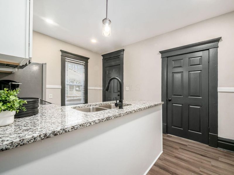 1633-1635 E Greenway Avenue, Columbus, OH 43203 Photo 12