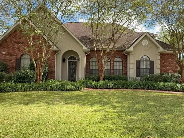 150 PRIMROSE Drive, Belle Chasse, LA 70037